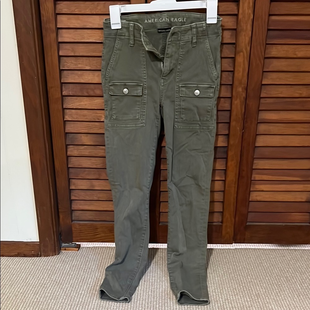 American Eagle Outfitters Green Straight Leg Cargo Pants